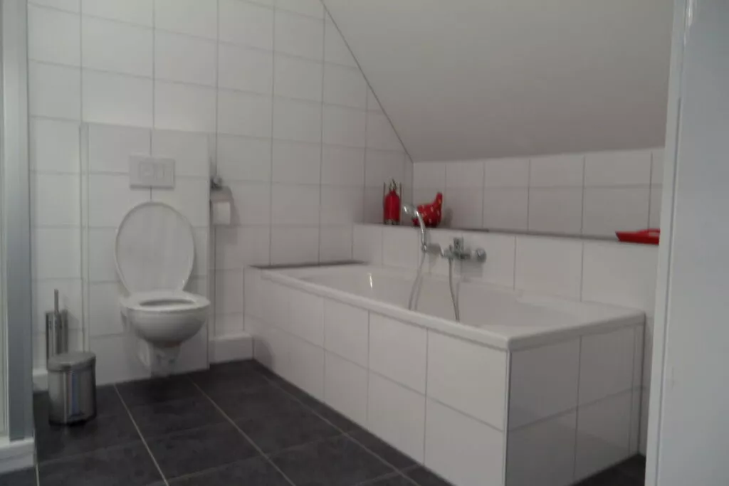 78243-Bathroom