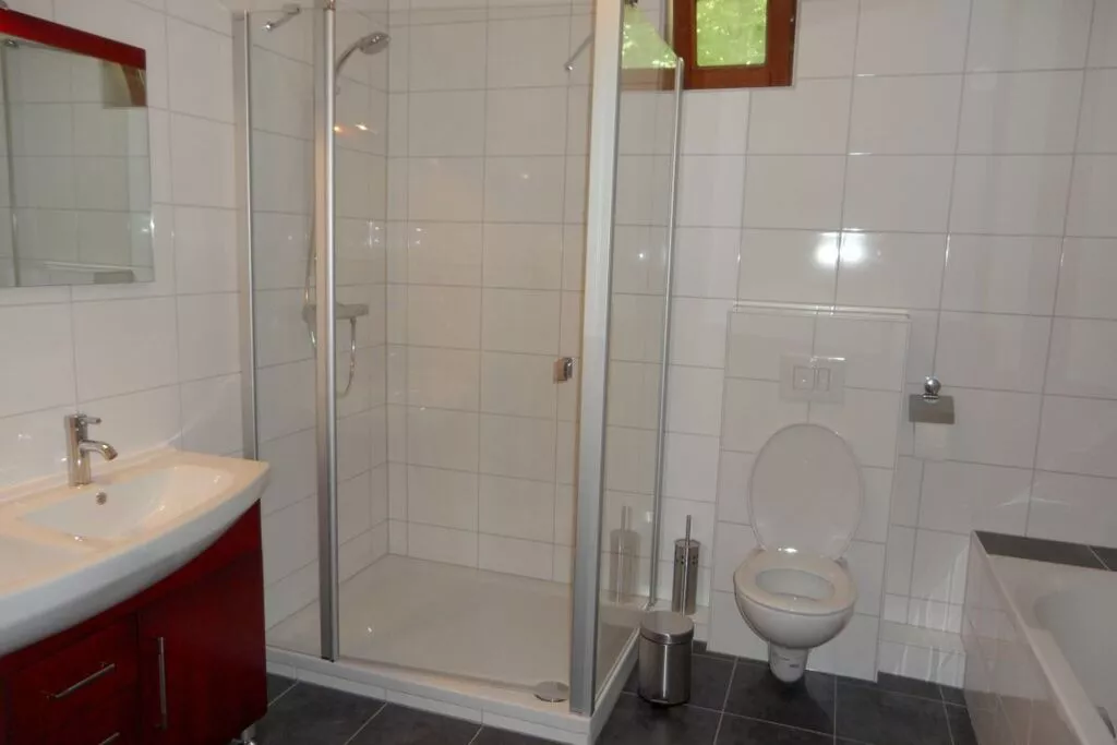 78243-Bathroom