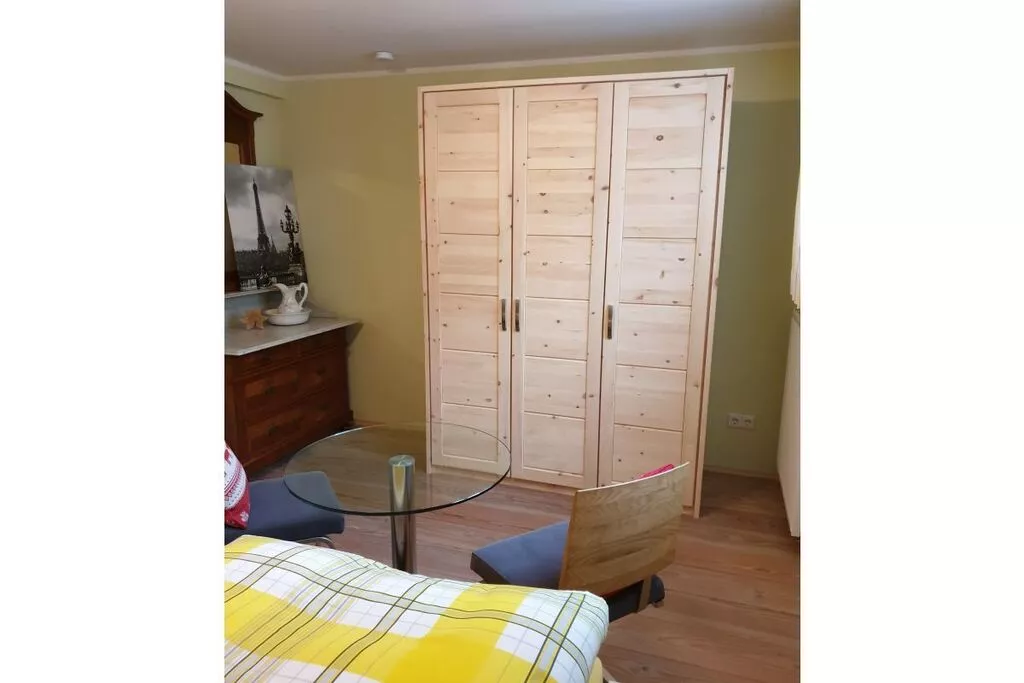 38623-Bedroom