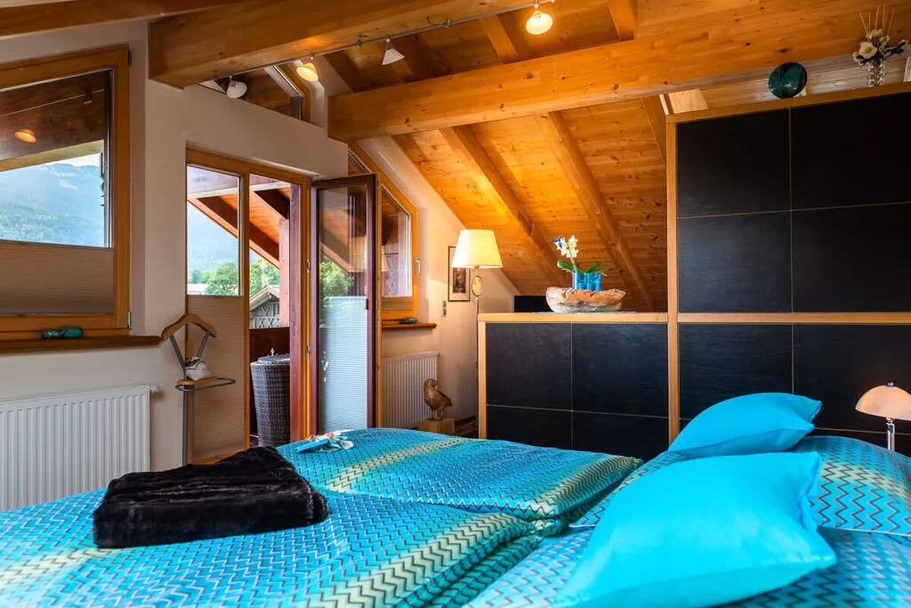 54695-Bedroom