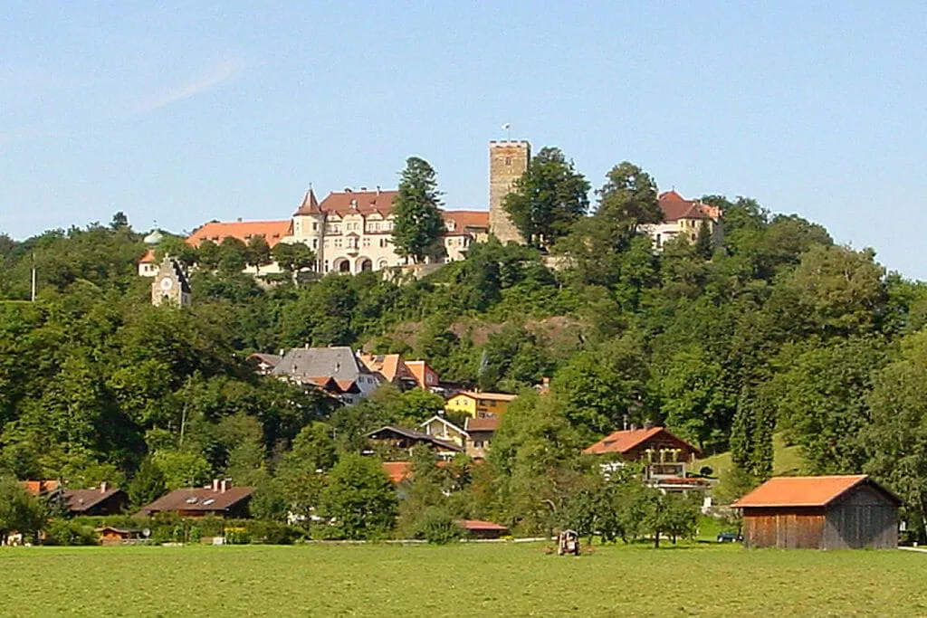 23290-View
