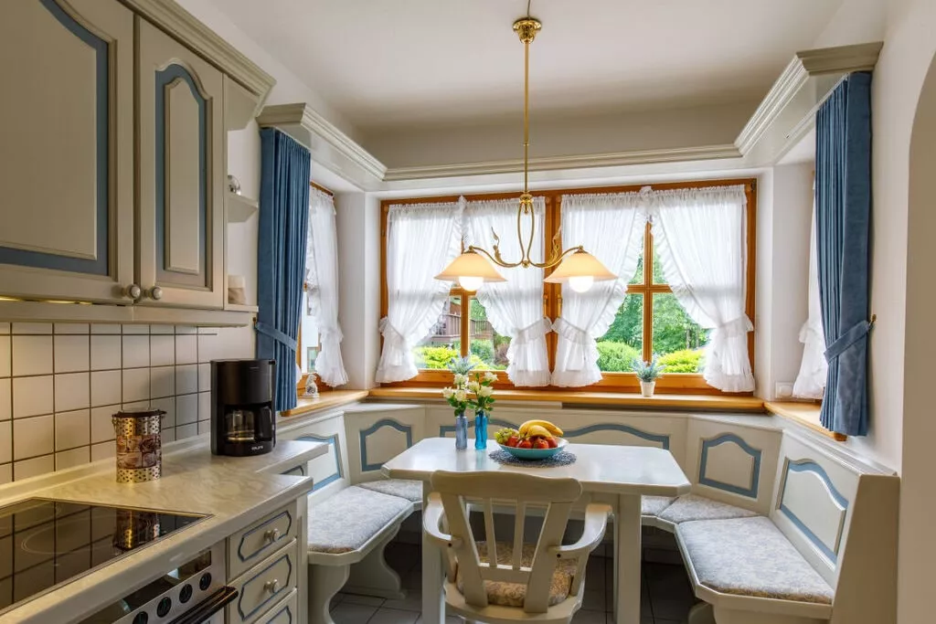 64480-Kitchen