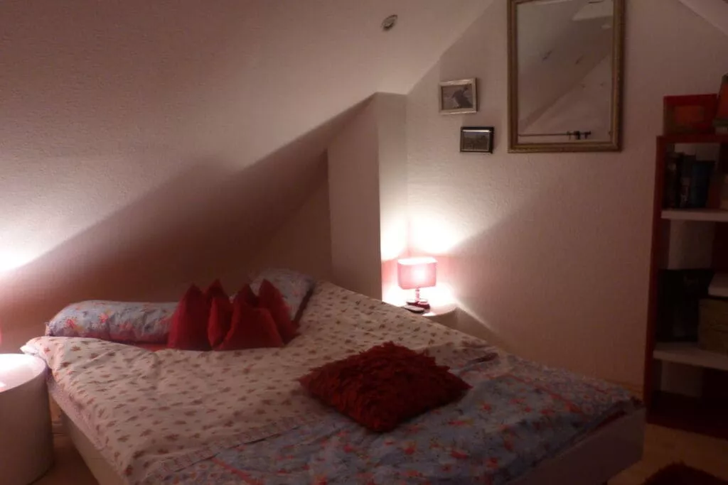 48336	-Bedroom