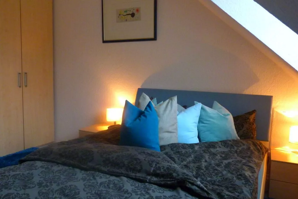 48336	-Bedroom