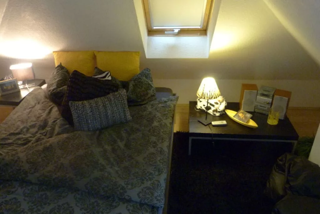48336	-Bedroom