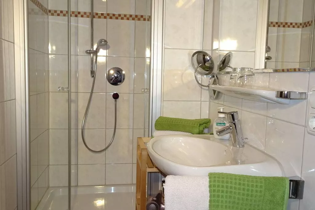 53685-Bathroom