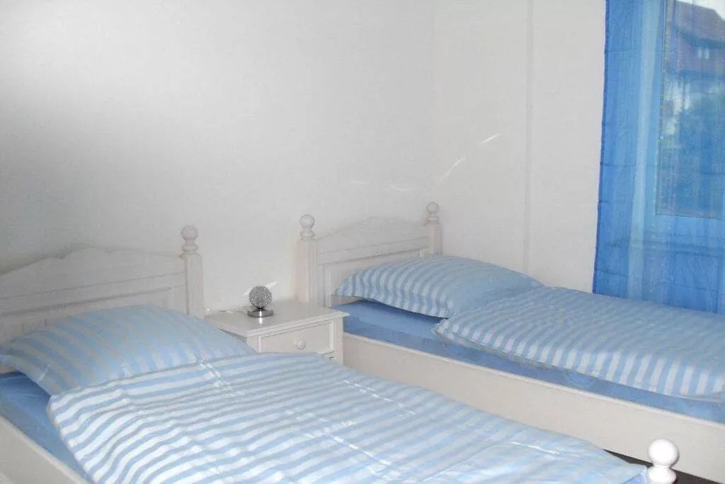 51256-Schlafzimmer