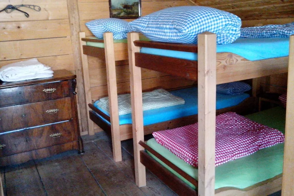 32796-Bedroom