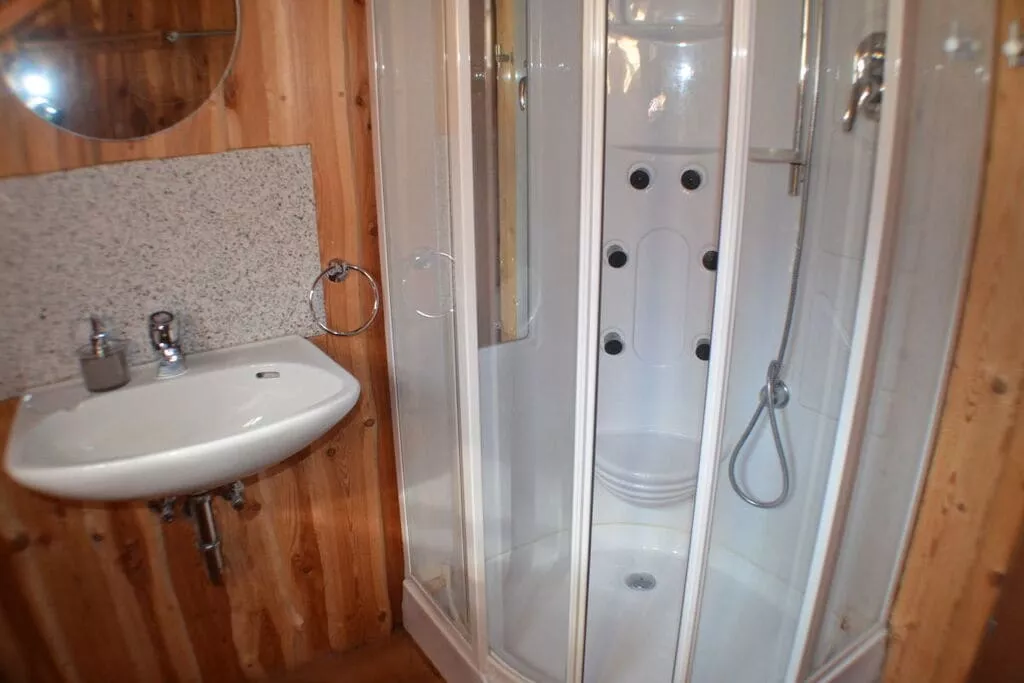 32796-Bathroom