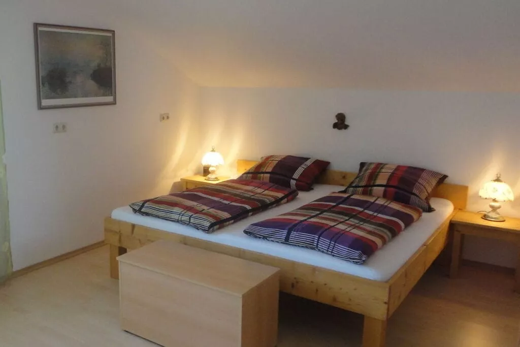 41152-Bedroom