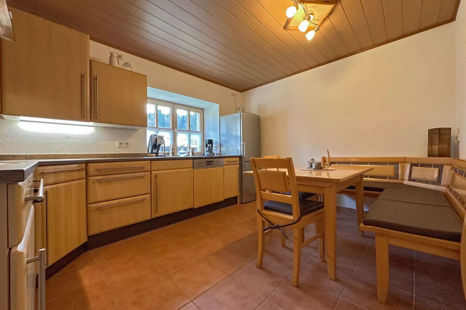 Ferienwohnung Holzfurtner-Esszimmer