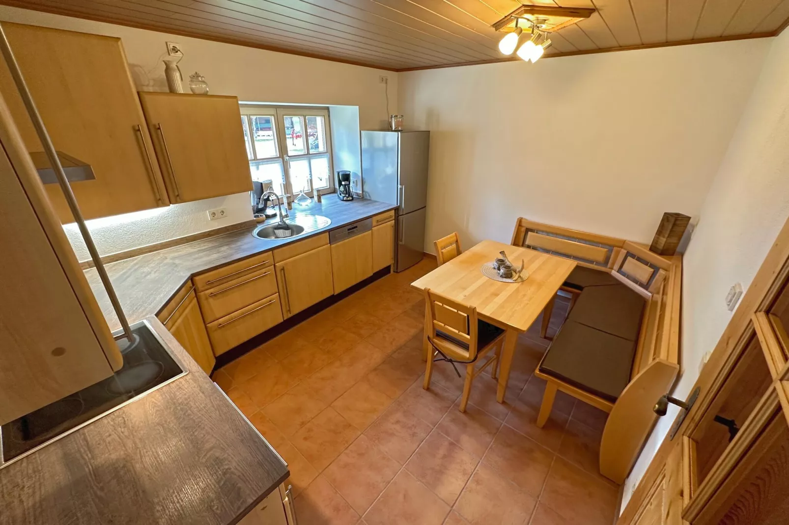 Ferienwohnung Holzfurtner-Esszimmer