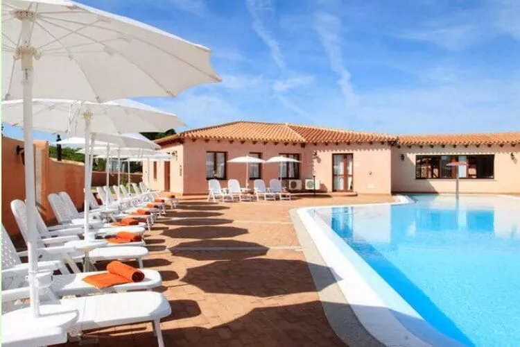 Residence Baia dei Mirti Bilo 4-Schwimmbad