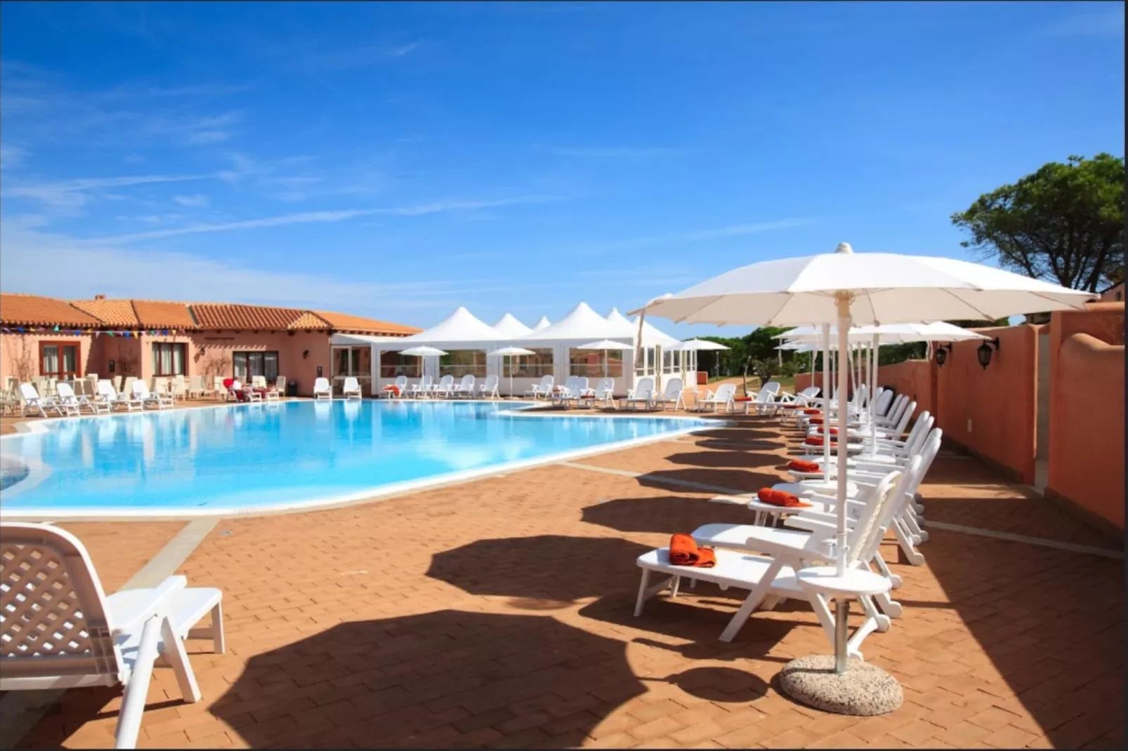 Residence Baia dei Mirti mono 3-Schwimmbad