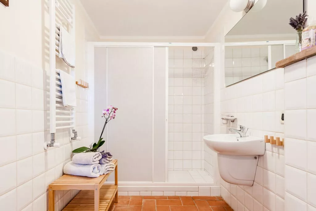 50160-Bathroom