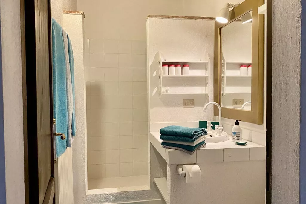 8047-Bathroom