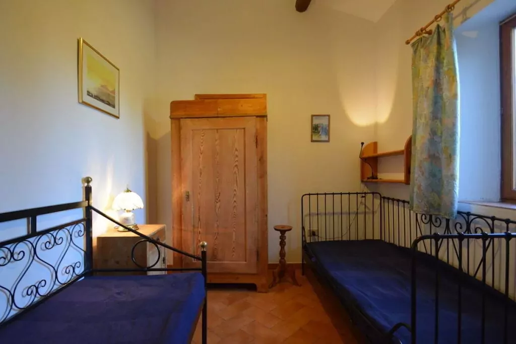 75448-Bedroom