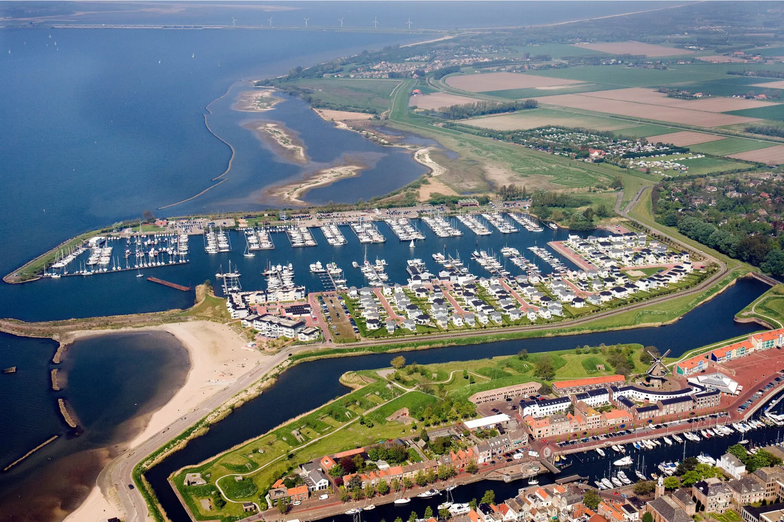 Cape Helius 3-Exterior summer