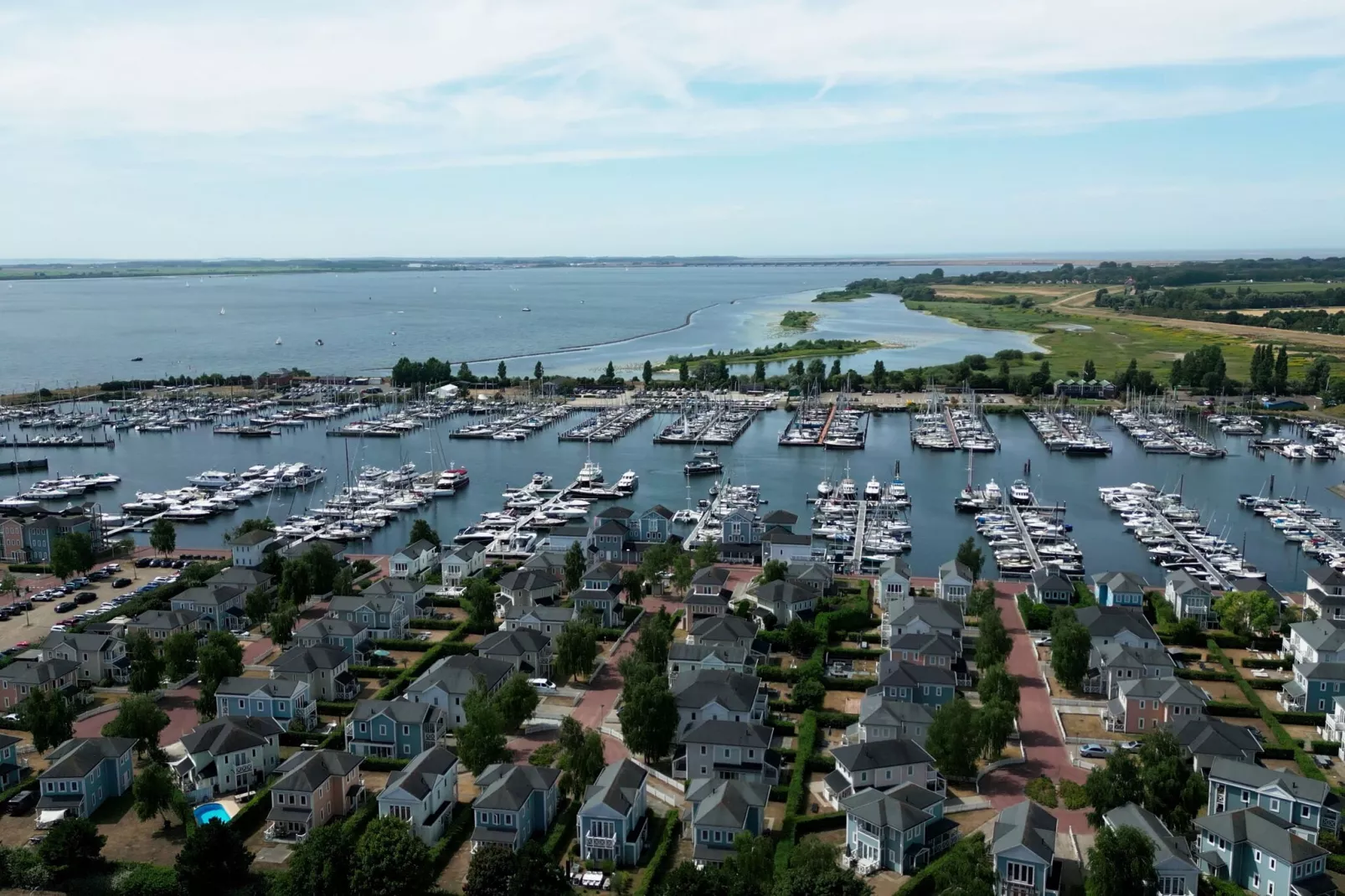 Cape Helius 23-Areas summer 1km