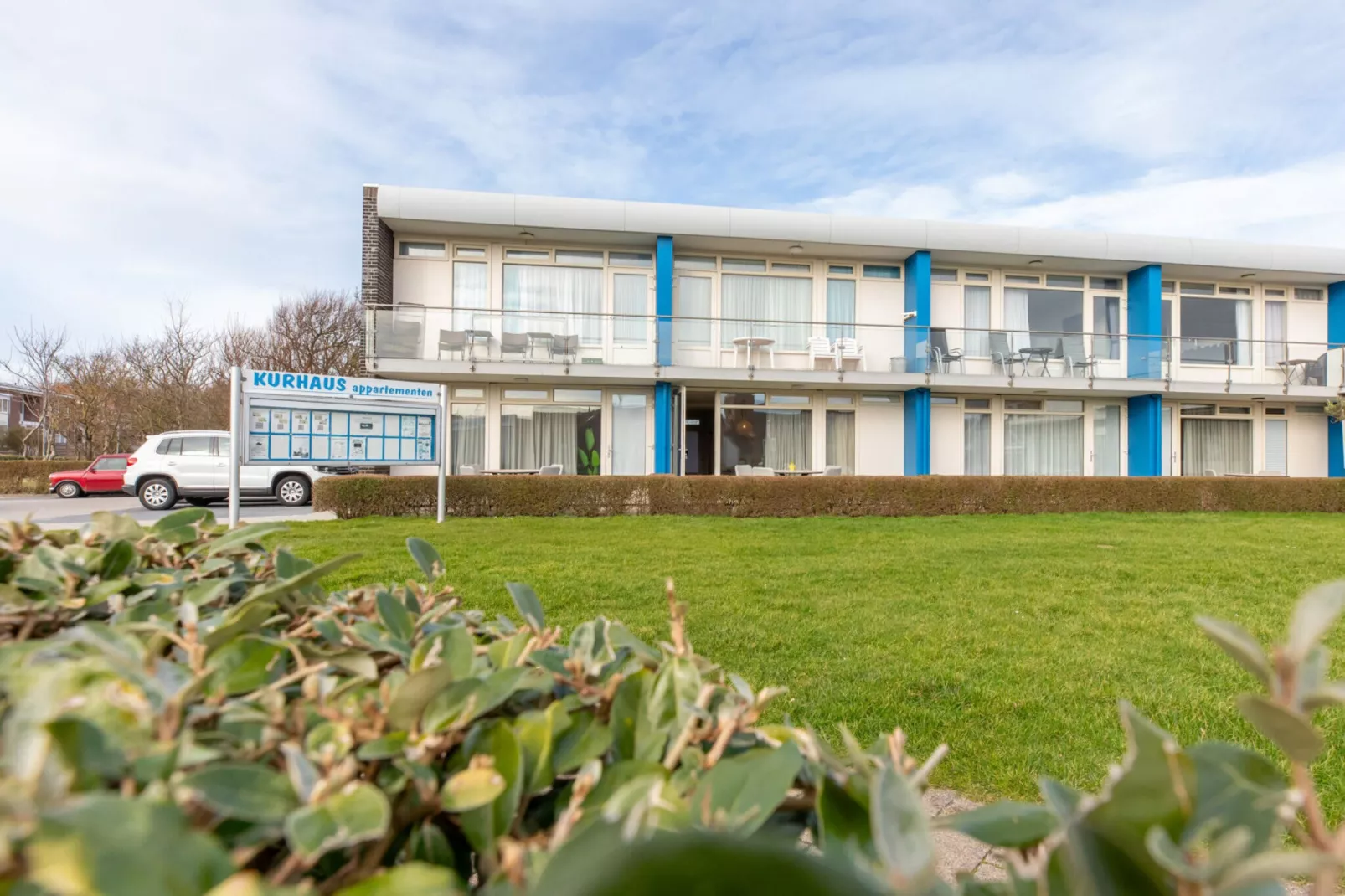 Zoutelande 'Kurhaus appartement nr 1-Exterior summer