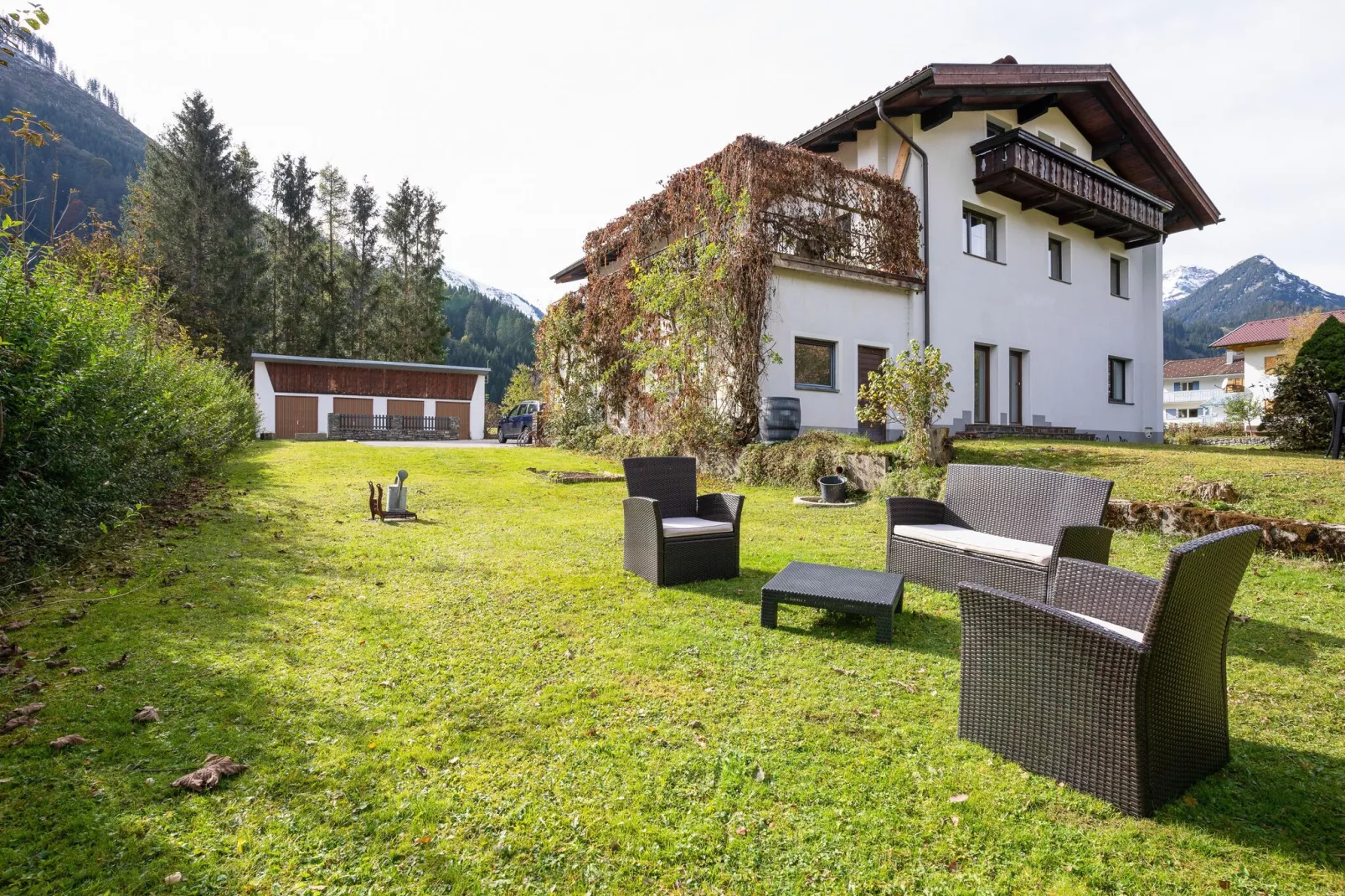 Haus Bergwald TOP 6-Gärten Sommer