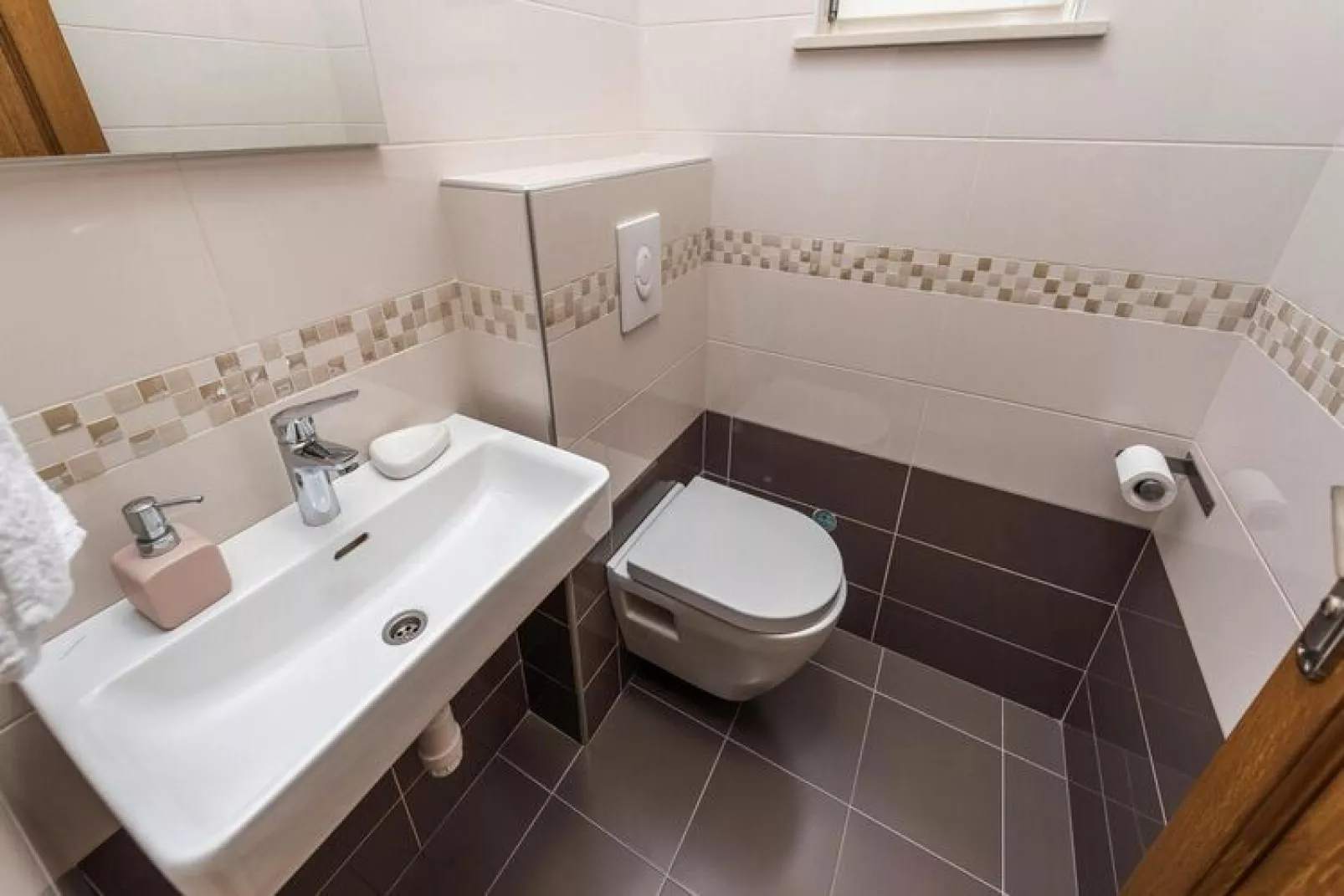 Holiday home Petrcane-SD107/A01/Marijanka for 6 Pers-Badezimmer