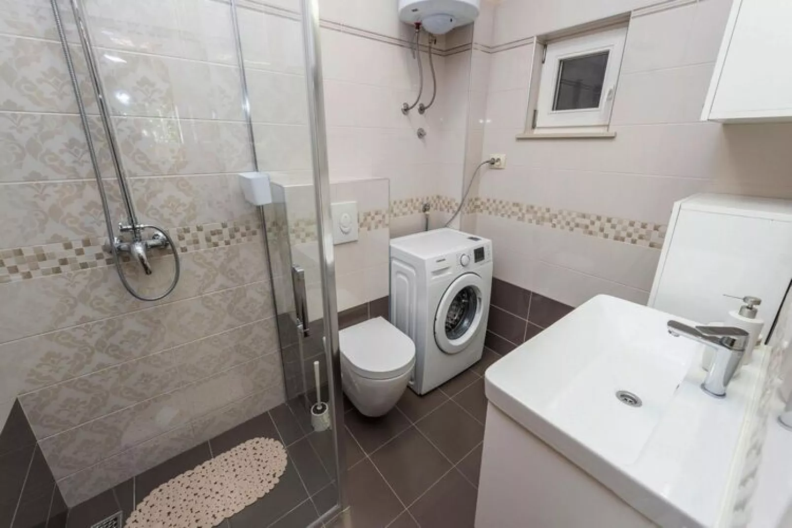 Holiday home Petrcane-SD107/A01/Marijanka for 6 Pers-Badezimmer