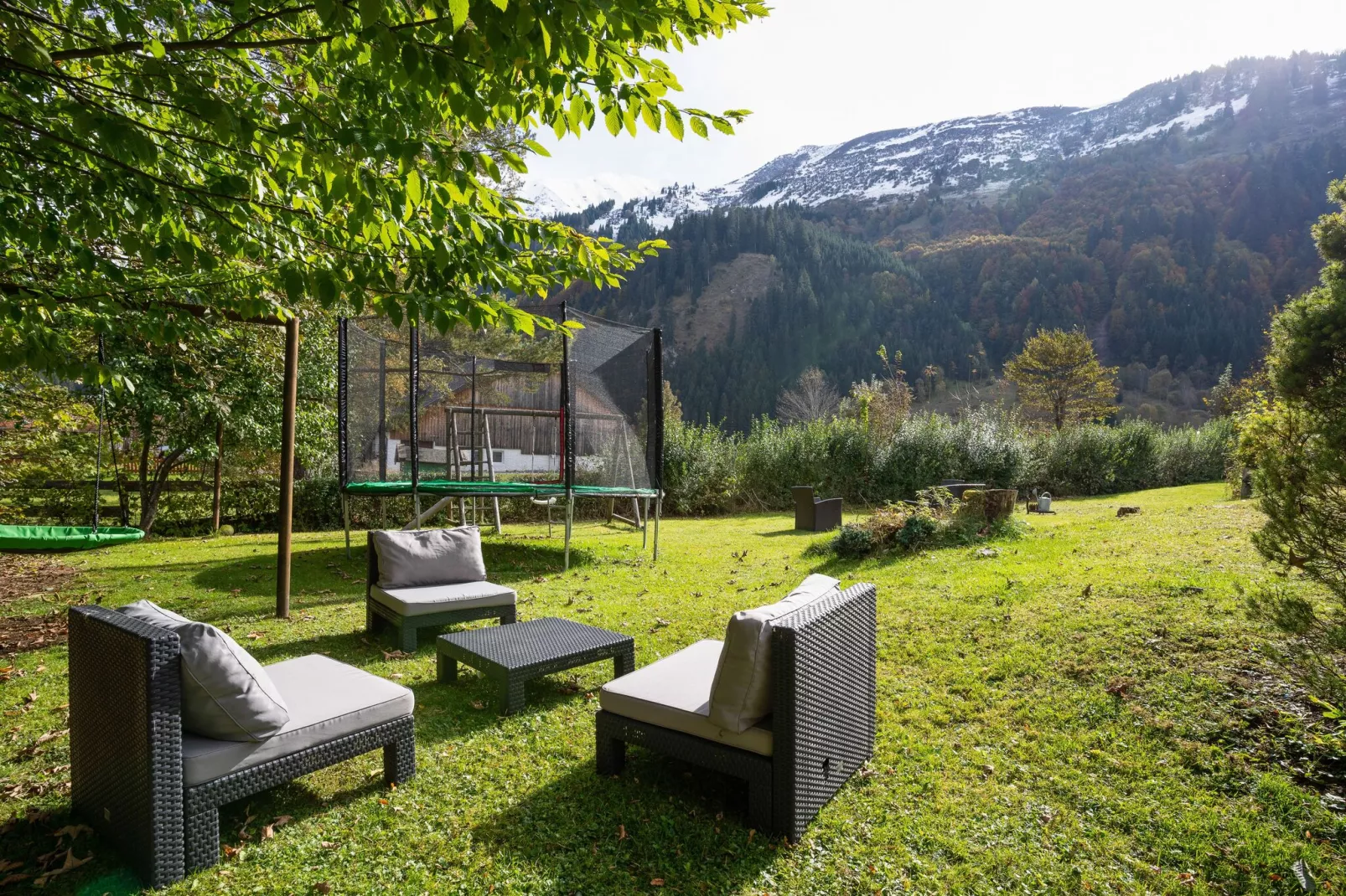 Haus Bergwald TOP 6-Gärten Sommer