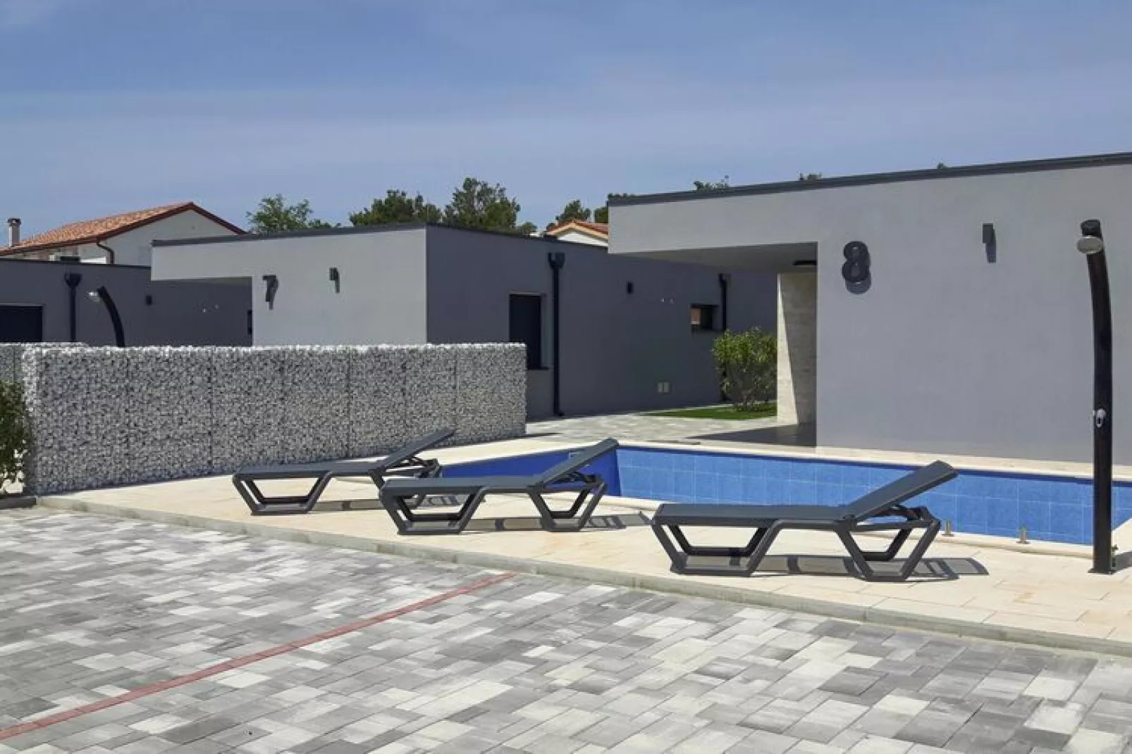 Villas More in Vir-Exterior summer