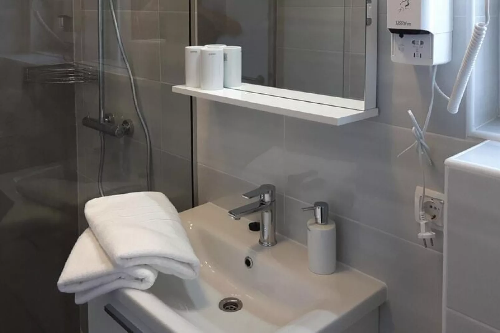 Villas More in Vir-Bathroom