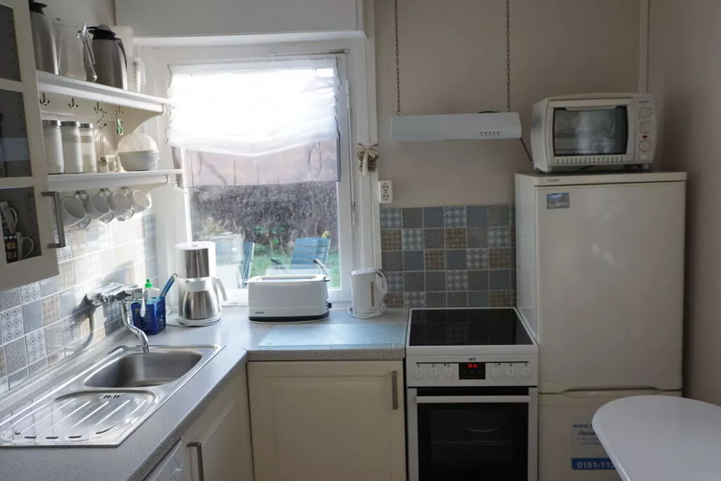 25720-Kitchen