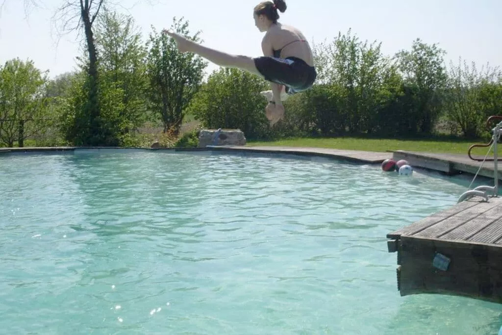 68744-Pool