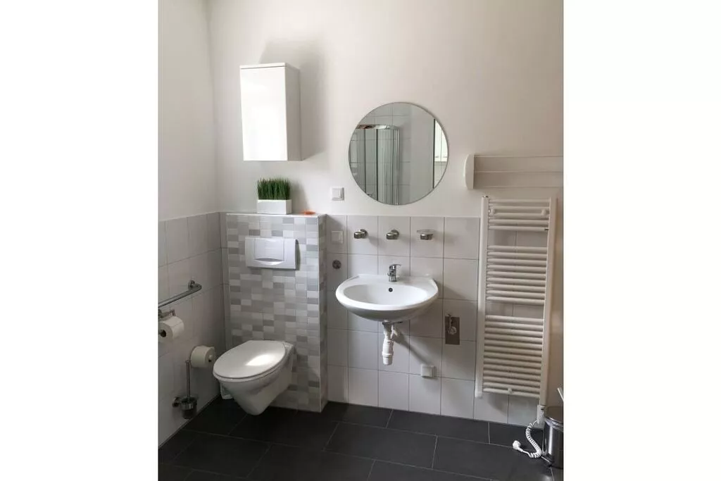 39090-Bathroom