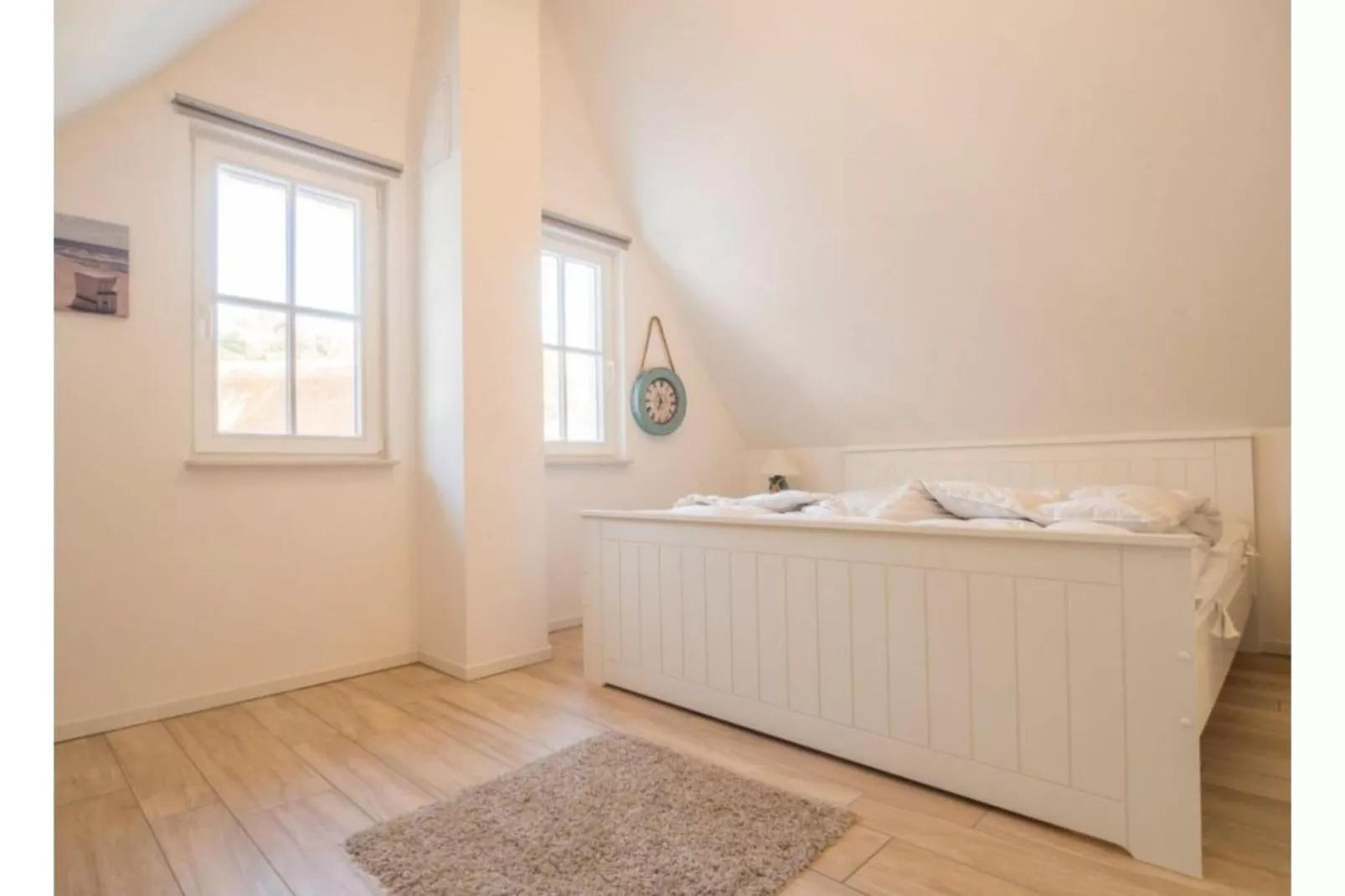 231620-Bedroom