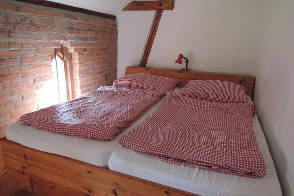 43007-Bedroom