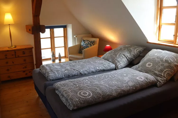 228653-Bedroom