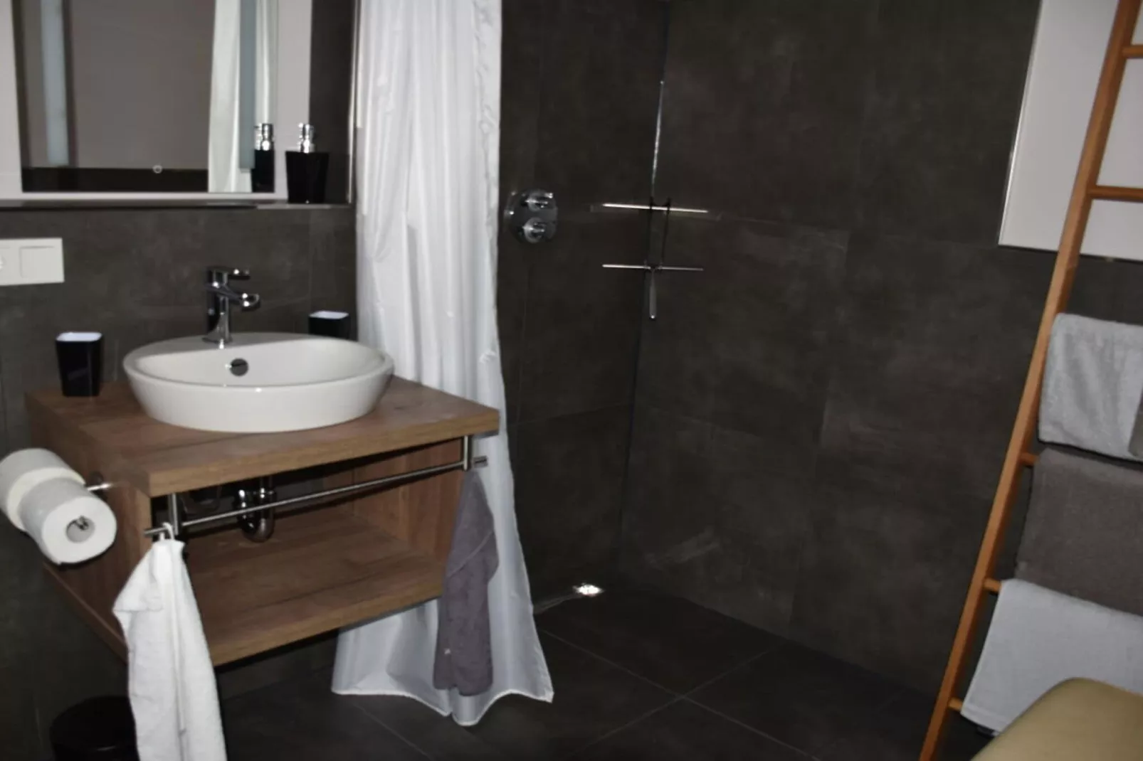 250557-Bathroom
