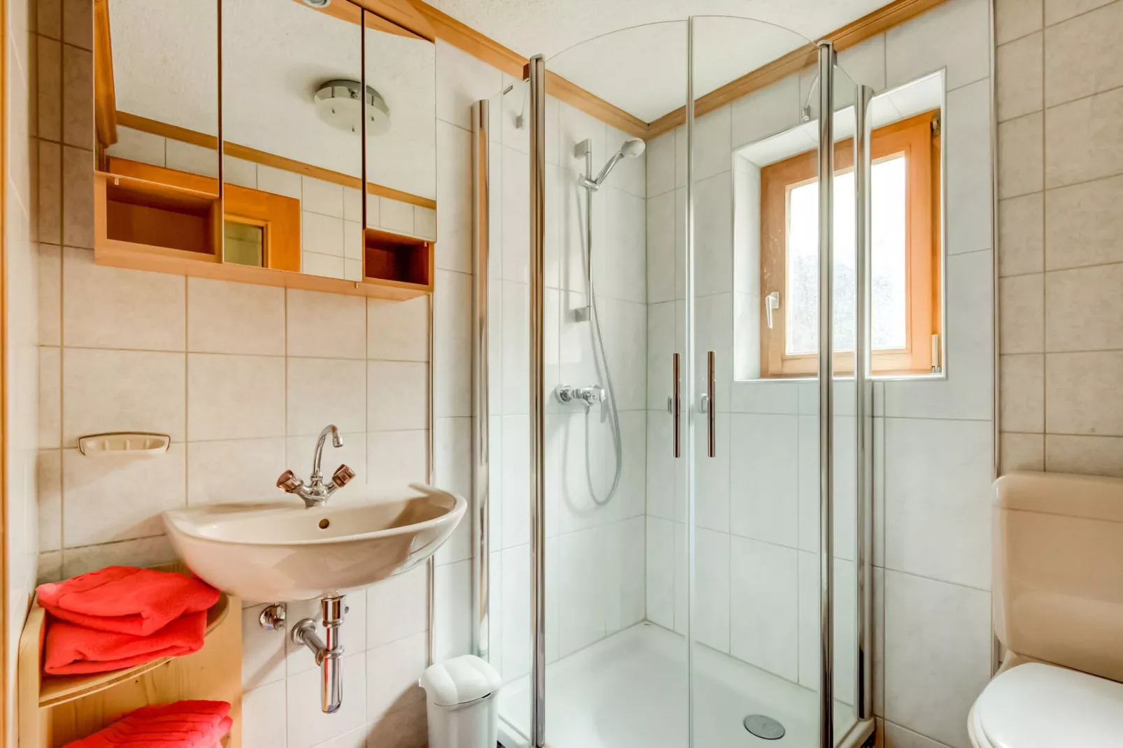 Jacquelin-Bathroom