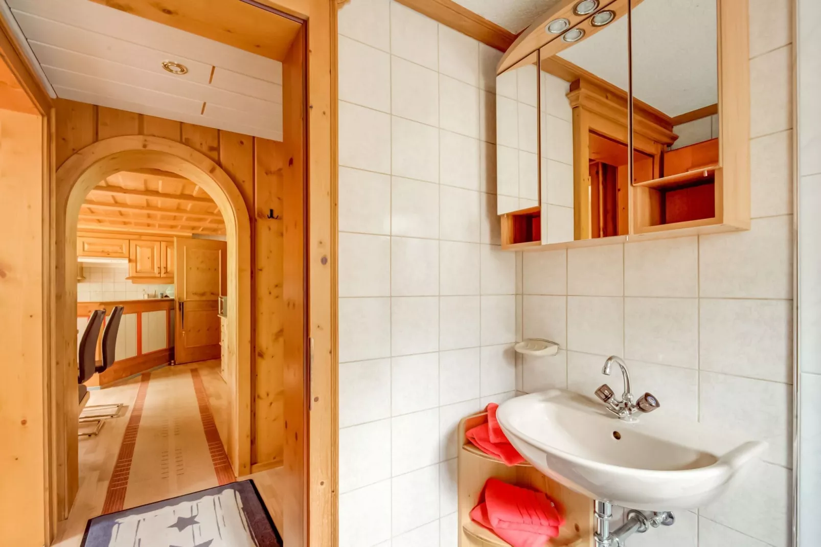 Jacquelin-Bathroom