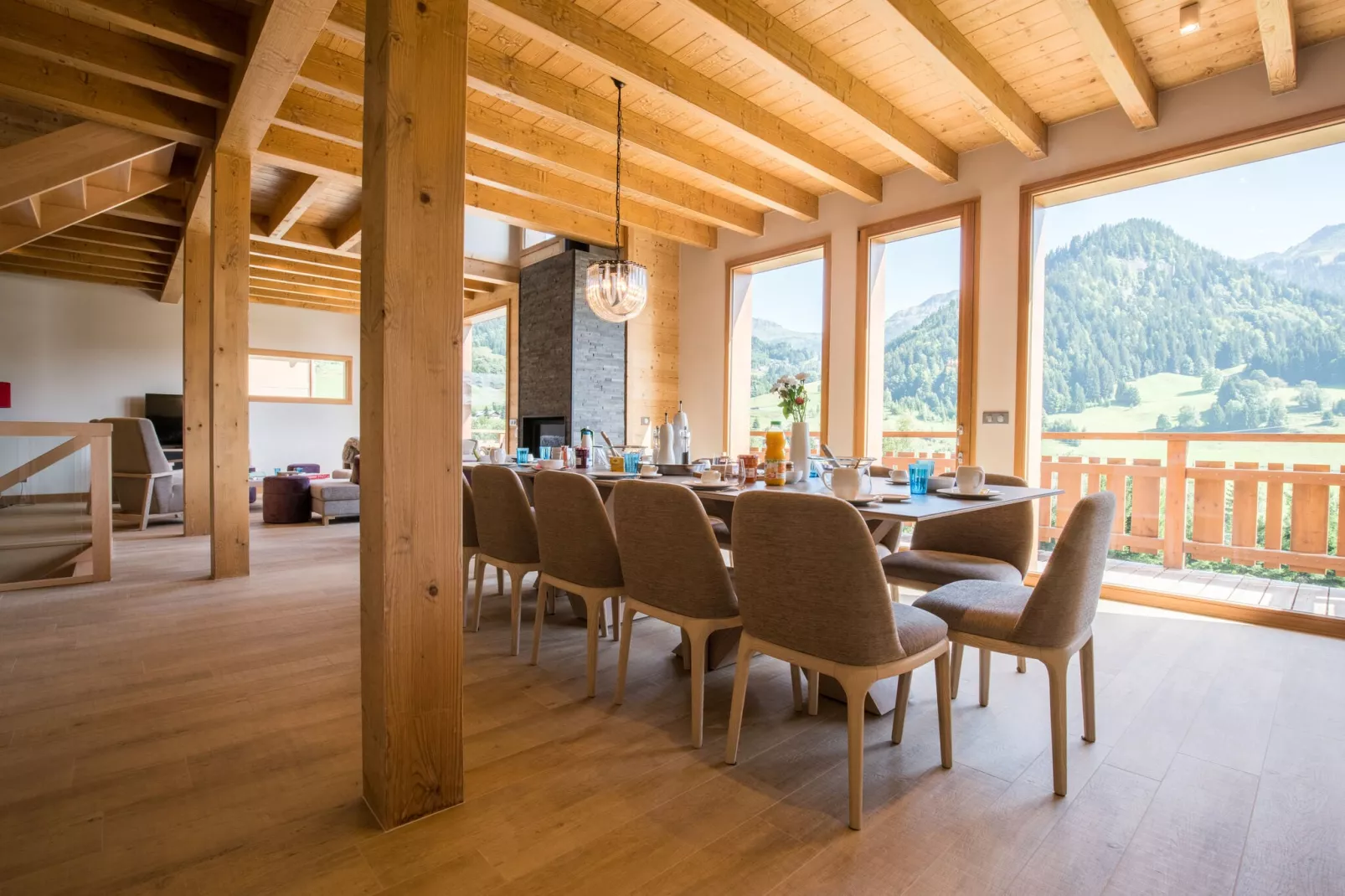 Les Portes de Megève 11-Dining room