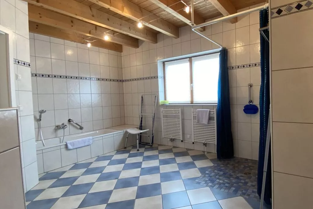 45740-Bathroom