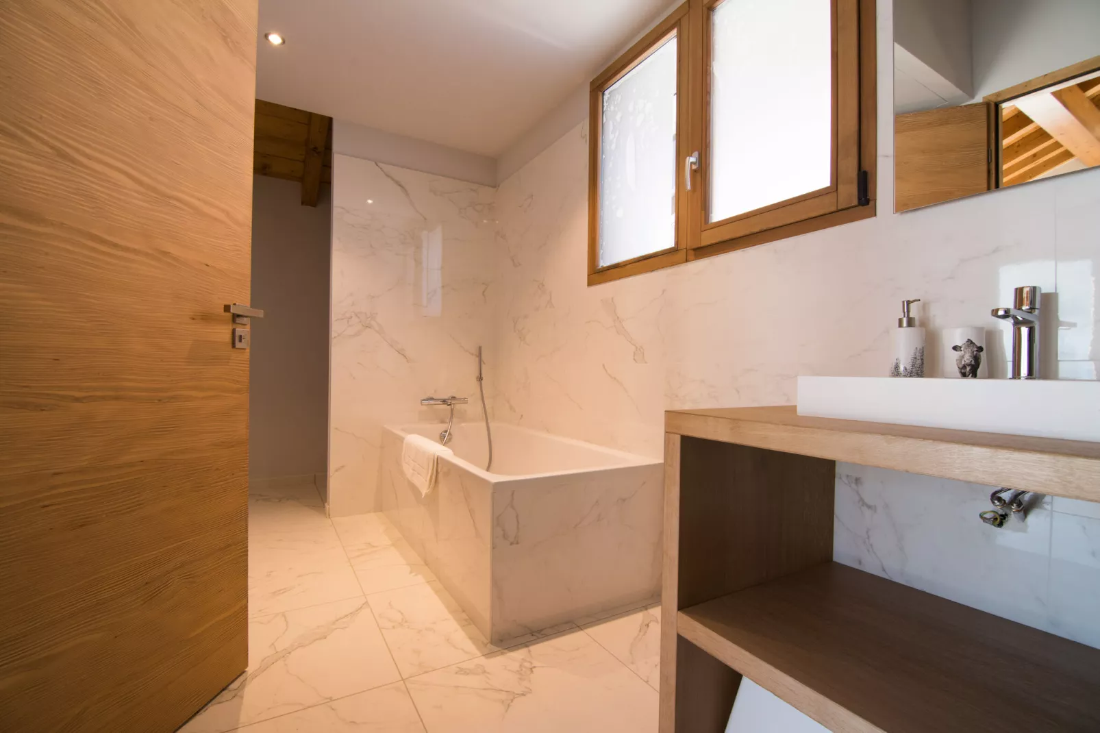Les Portes de Megève 11-Bathroom