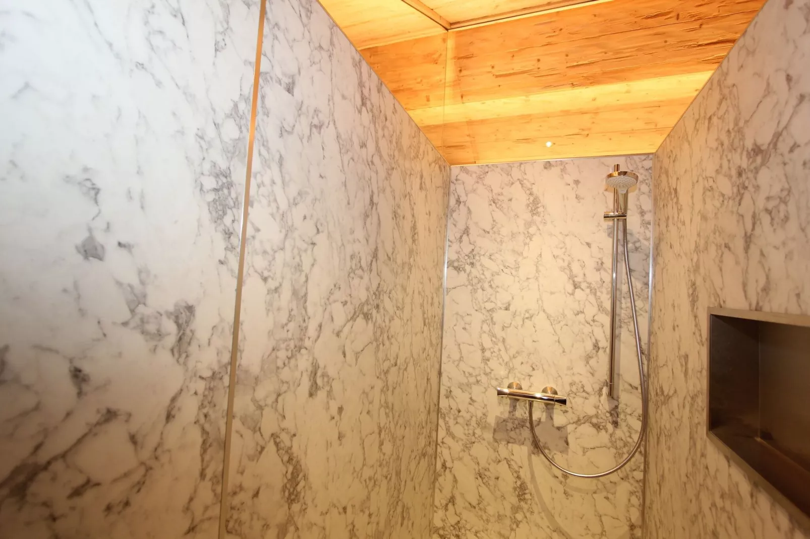 Maier-Bathroom