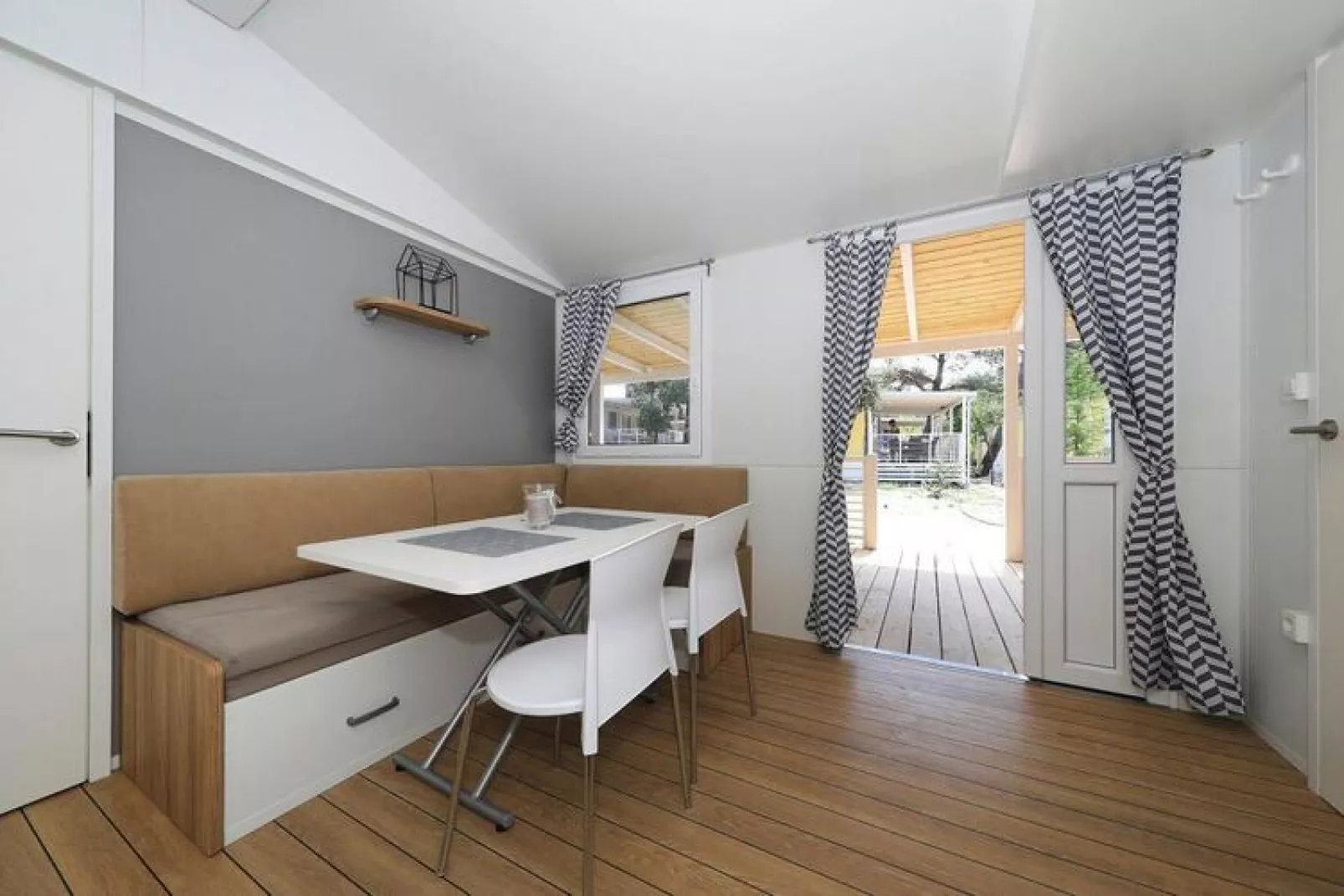 Mobile Homes in Camping Park Soline - Biograd - Type Dalmatia Plus-Living room