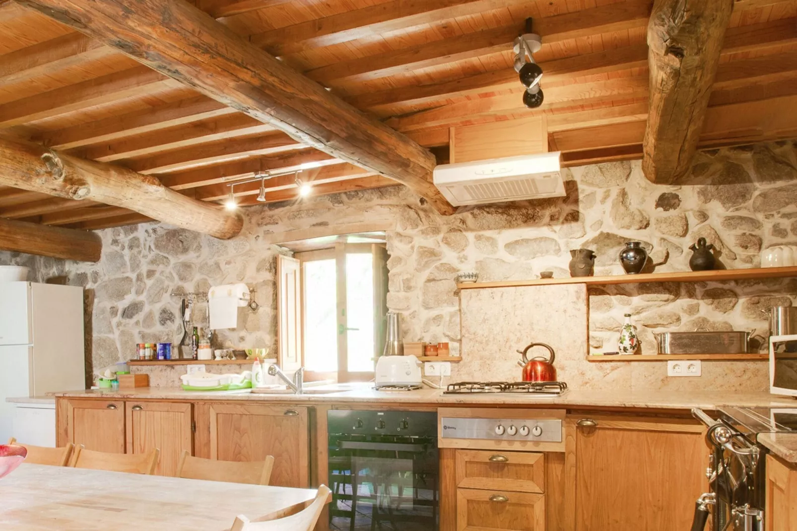 Casas Ribiera Sacra-Kitchen