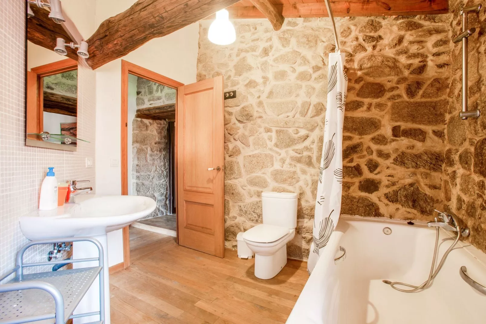 Casas Ribiera Sacra-Bathroom