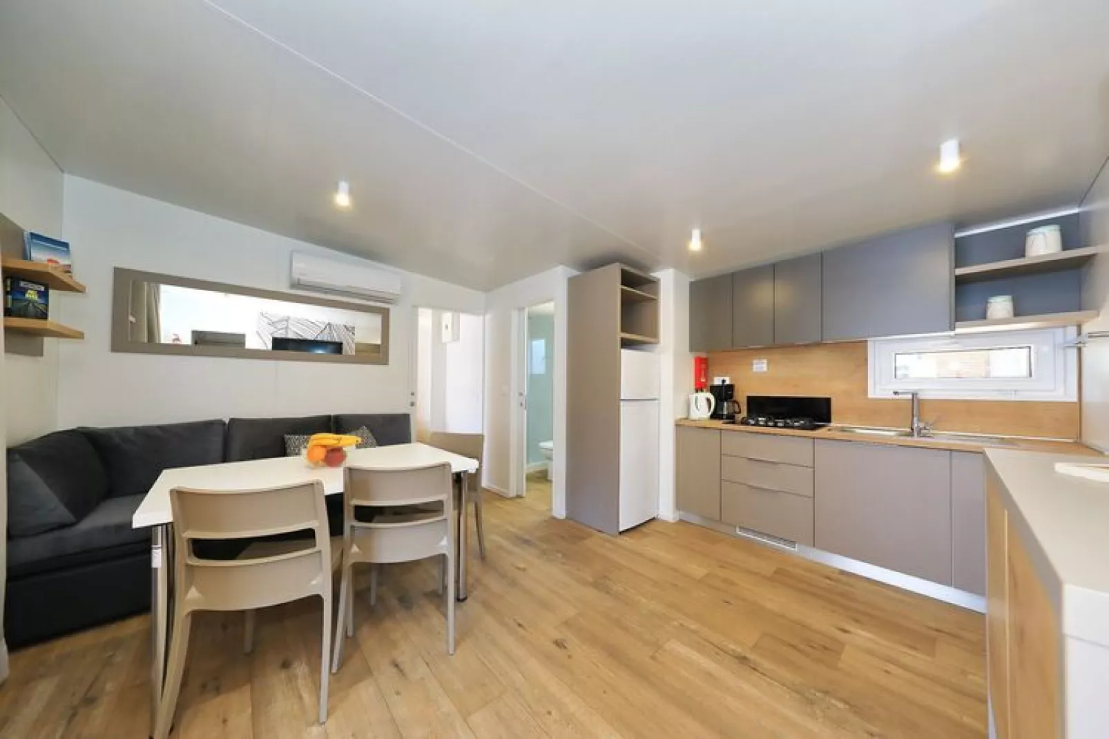 Mobile Homes in Camping Park Soline - Biograd - Type Glamping Family Deluxe-Dining room