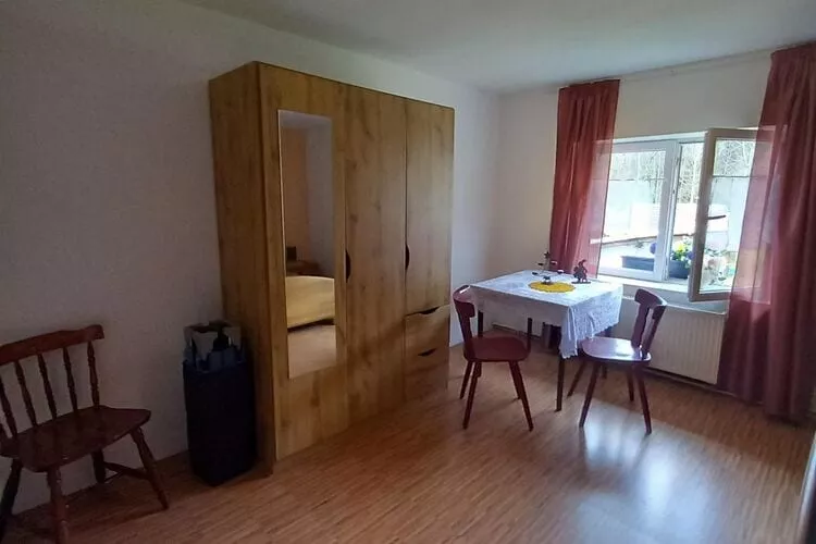 Ferienhaus mit eigener Bar am Bach in Saint Quirin-Dining room
