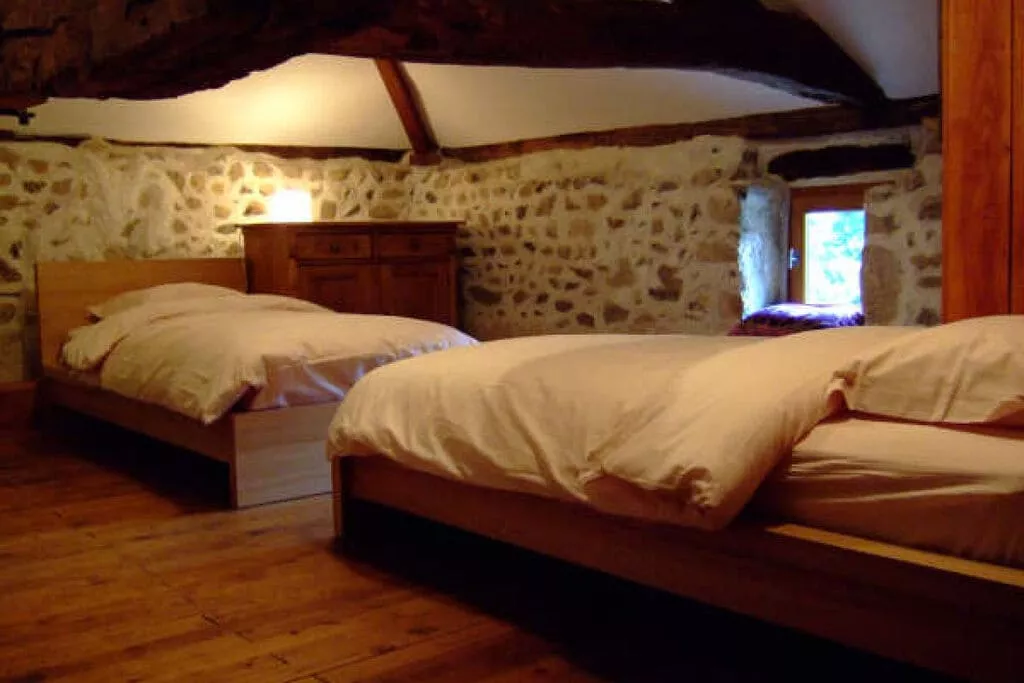 80732-Bedroom
