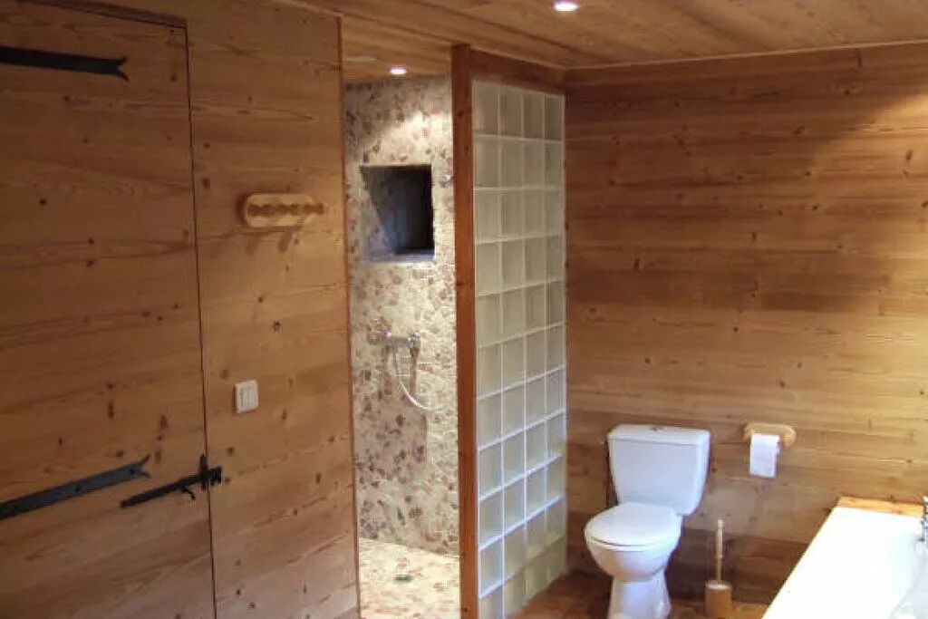 80732-Bathroom